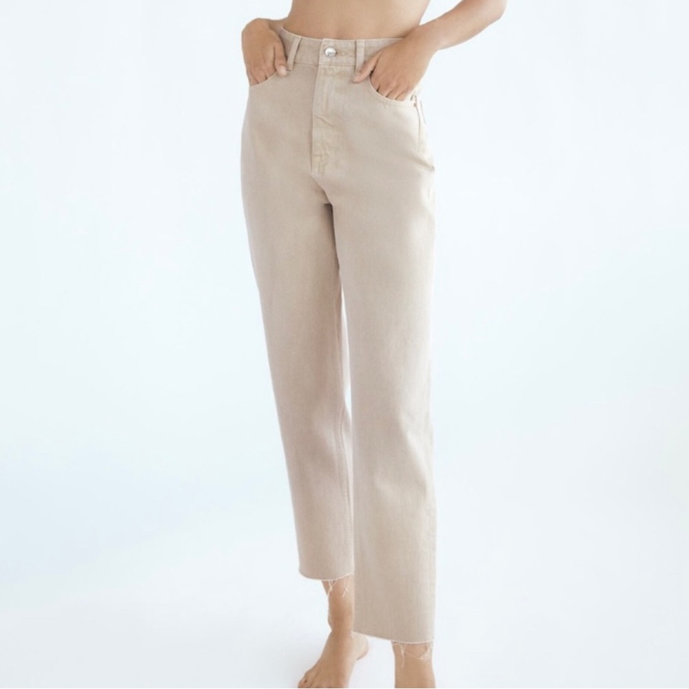 Zara Jeans | Zara Mom Fit Hi-Rise Jeans in Beige